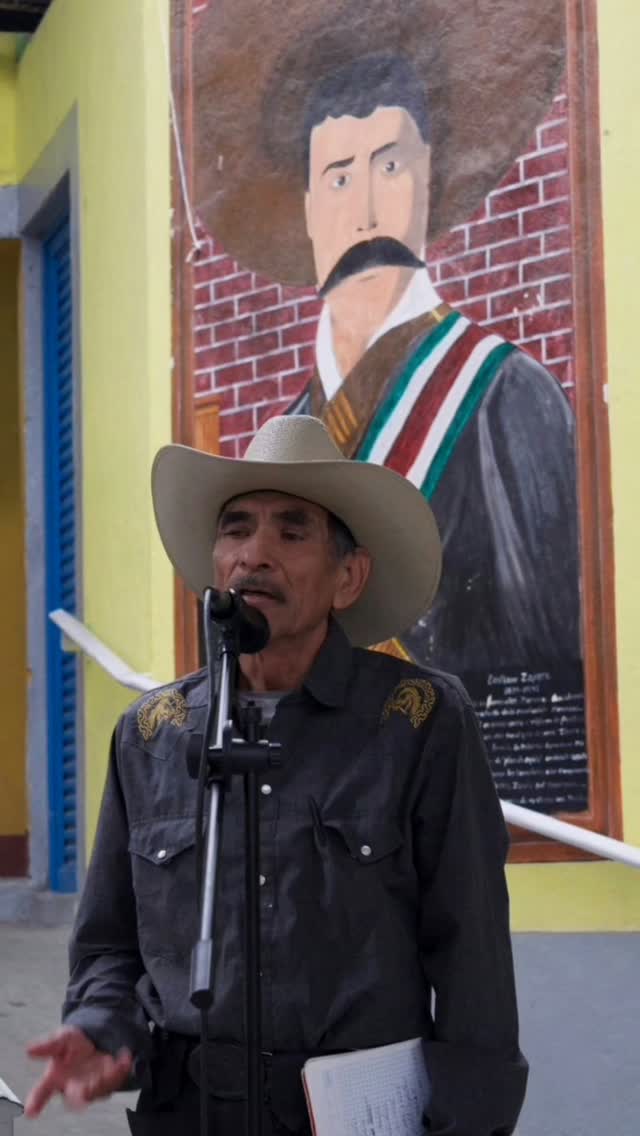 En Colón late la Esperanza y hay aires de unidad, trabajo y compromiso con la transformación.
Que gusto saludarlos amigos @socrates_valdez @jorgremario @gazelle.366506 @basalduairene @checobasaldua @lourdesordazperez @marthibv7 @nadyacasas @sabinahortensia con la presencia de la dirigente @gisela_sanchez_diaz y las compañeras @astridortegav y @rosalbavazquezz y nuestro compañero @joaquin_delalama en representación de nuestro Coordinador @castillosantiagonieto . #Morena #Unidad #Transformacion #Colón #Querétaro